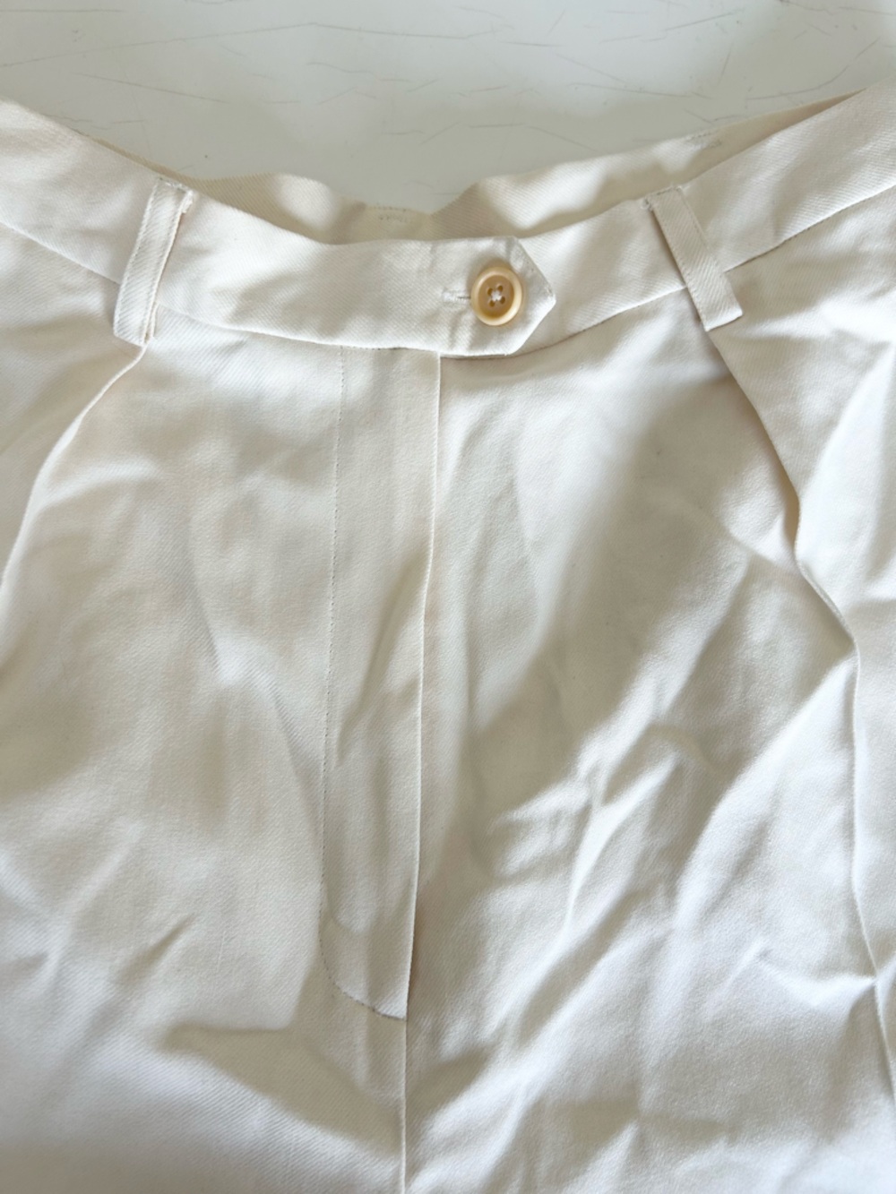 Vintage Lauren Ralph Lauren Size 10 Silk Ivory High-Rise Bermuda Shorts - Picture 3 of 8